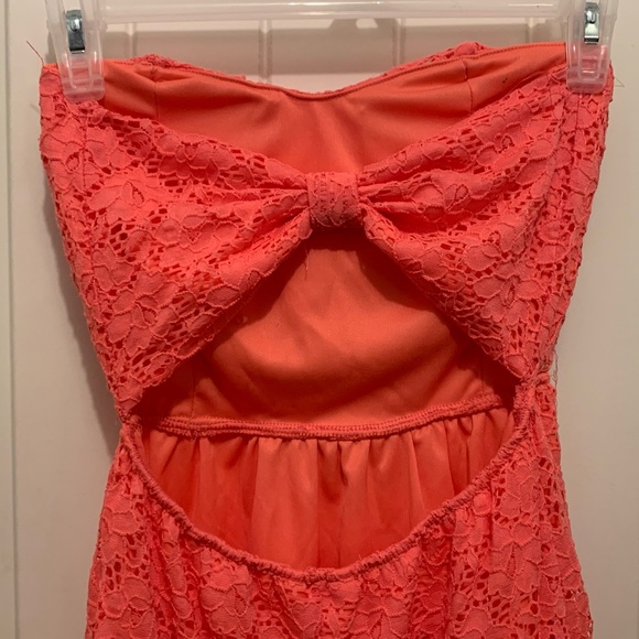 Beautiful Coral Strapless Dress - Picture 4 of 8